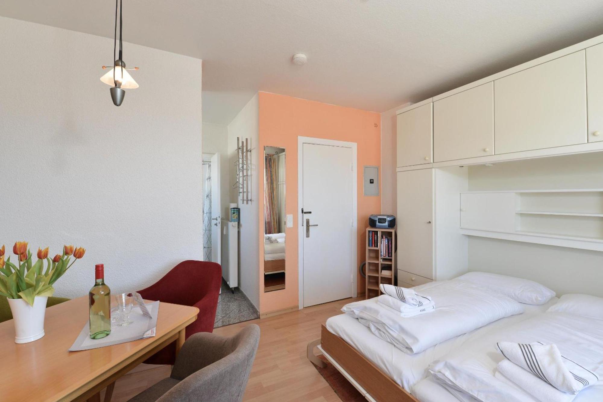 Brandenburger Str. 1 Apartment *